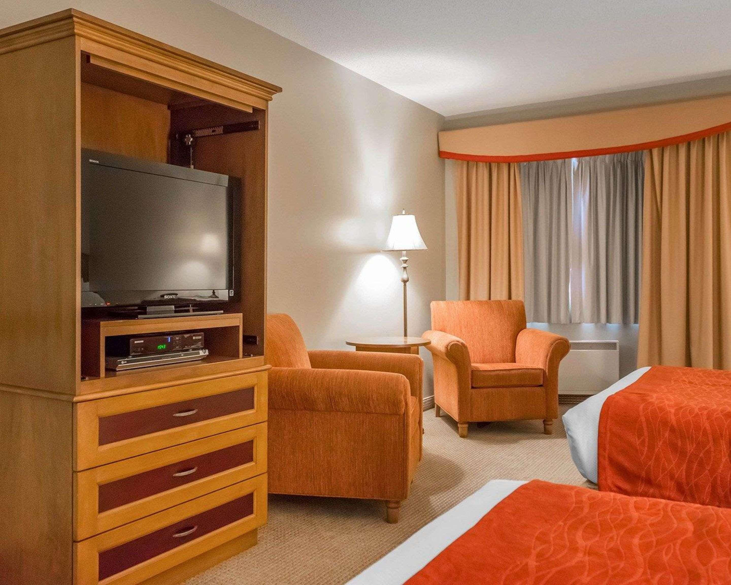 Comfort Inn Mont Laurier Zewnętrze zdjęcie